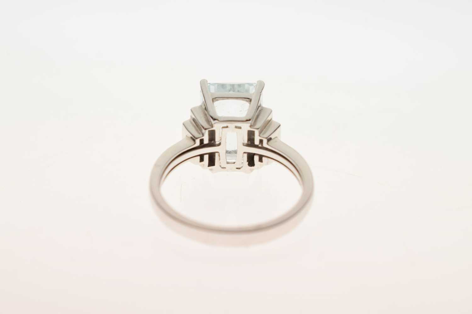 Aquamarine and diamond 14ct white gold ring - Image 3 of 7