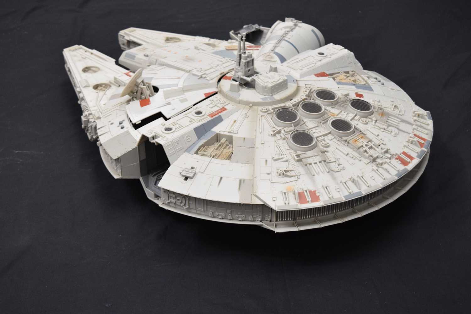 Star Wars - Large 'Millennium Falcon' playset and a large quantity of action figures - Image 2 of 8