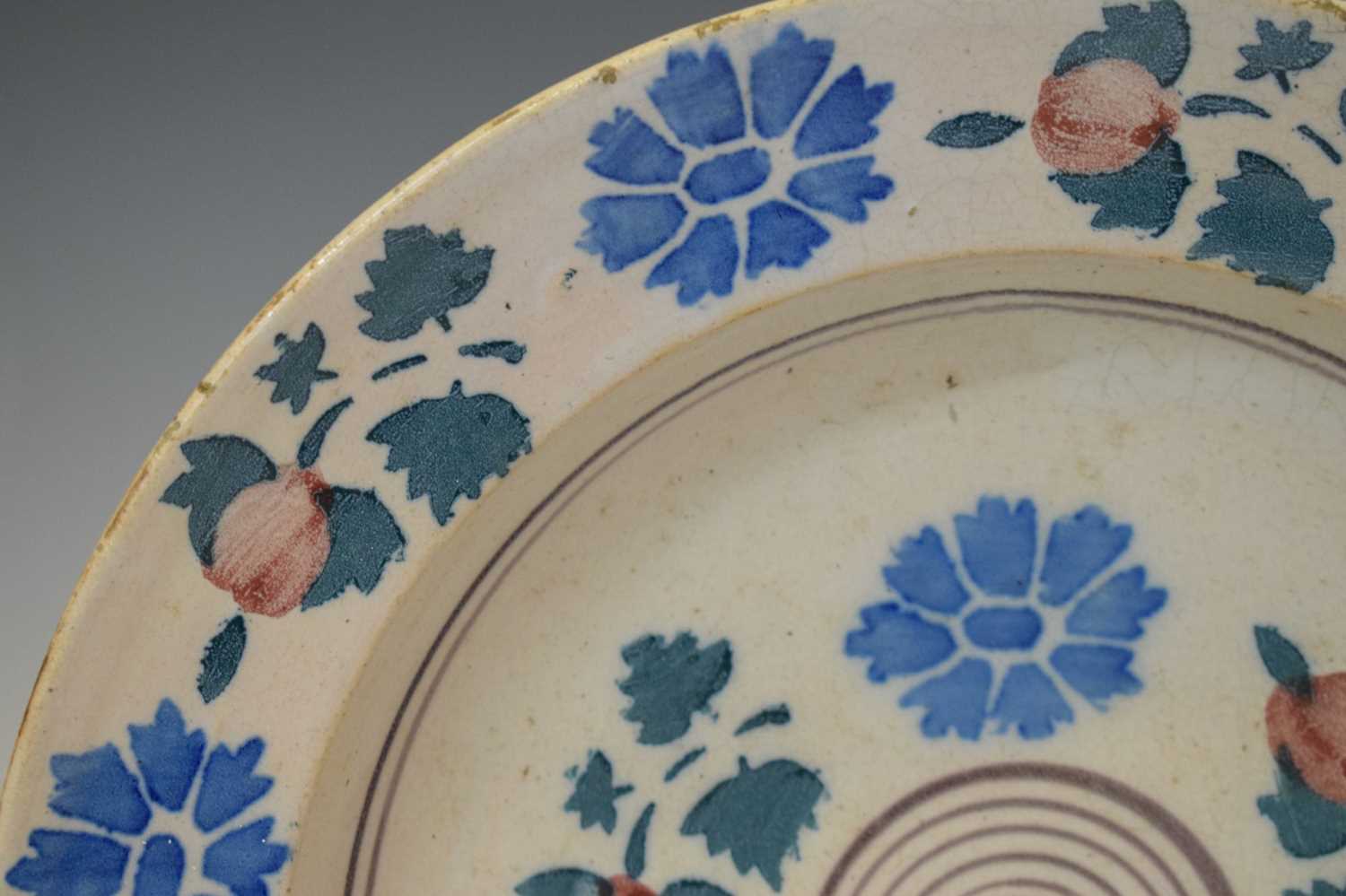 Two 19th century dishes - Image 5 of 11