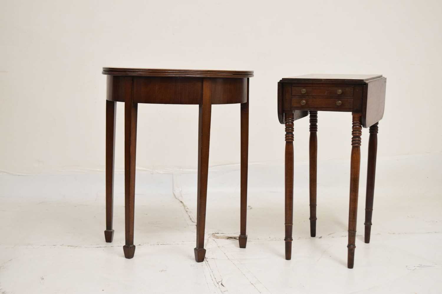 Early 19th century mahogany Pembroke/work table - Image 2 of 7
