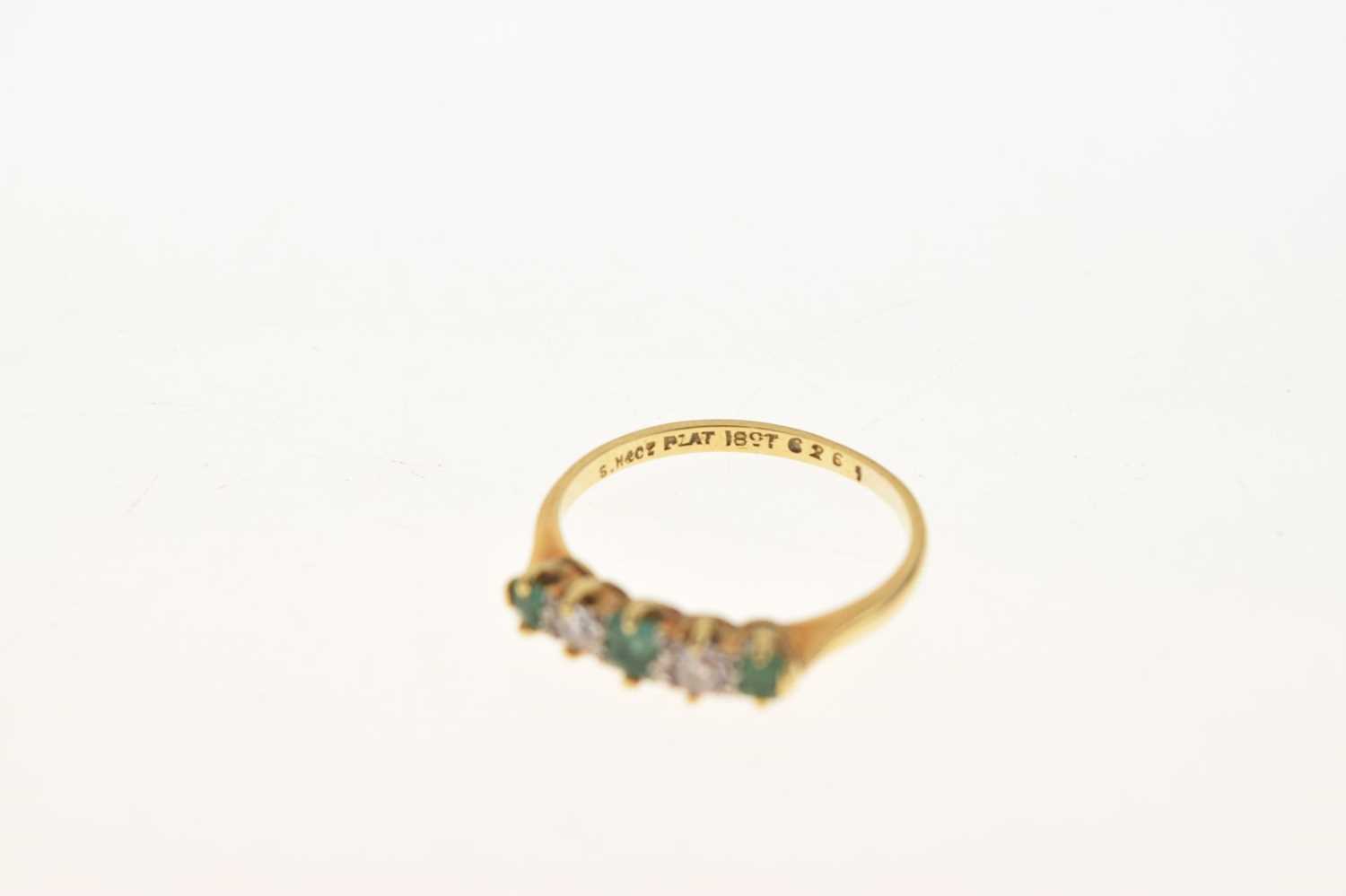 Diamond and emerald 18ct gold ring - Image 2 of 7