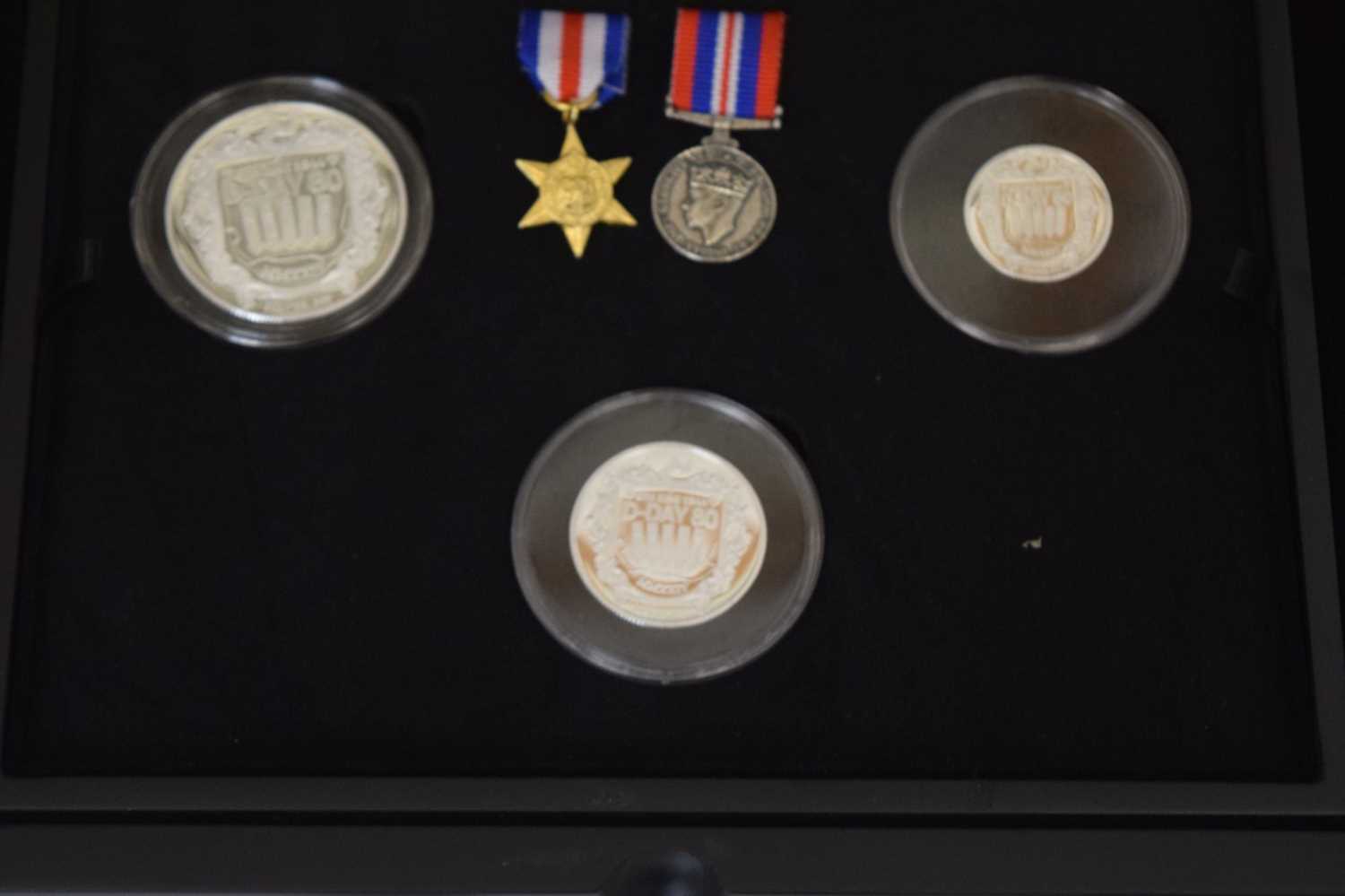 Isle of Man D-Day 80th Anniversary silver proof sovereign set, and R.B.L.I. D-Day 80th medallion - Image 3 of 8