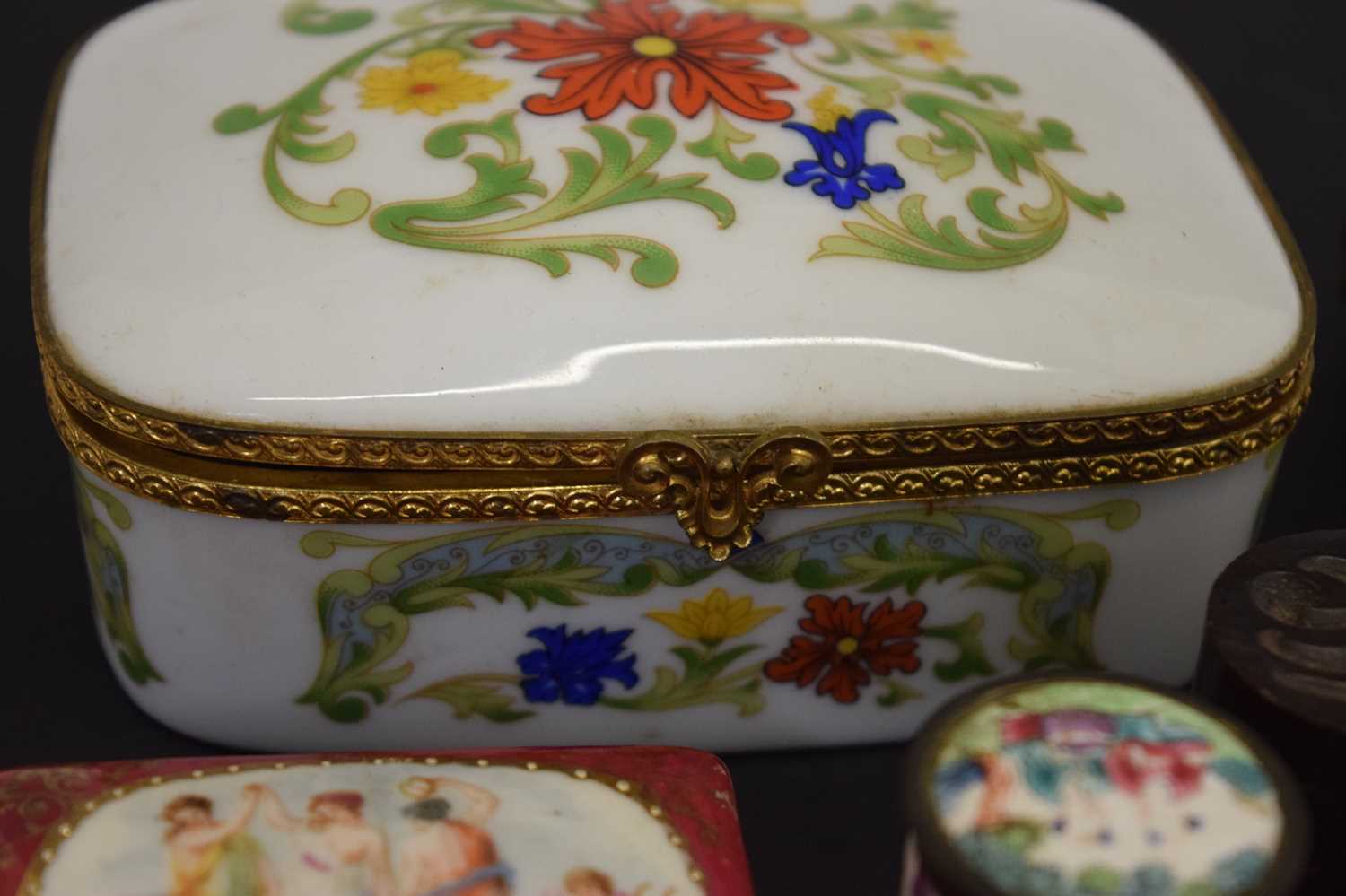 Group of porcelain boxes, etc - Image 5 of 8