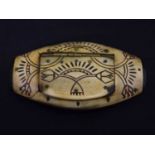 Scrimshaw-decorated horn snuff box