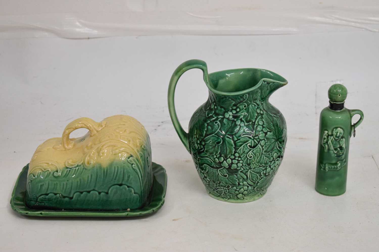 Large quantity of 19th century Majolica 'Cabbage Ware', etc - Image 14 of 15