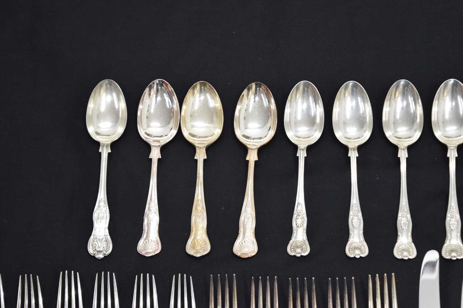 Quantity of silver-plated Kings pattern cutlery - Image 10 of 15