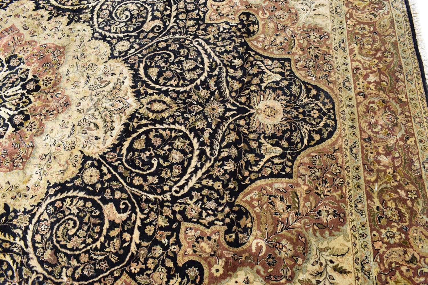 Large Indian machine-made wool carpet - Image 7 of 14