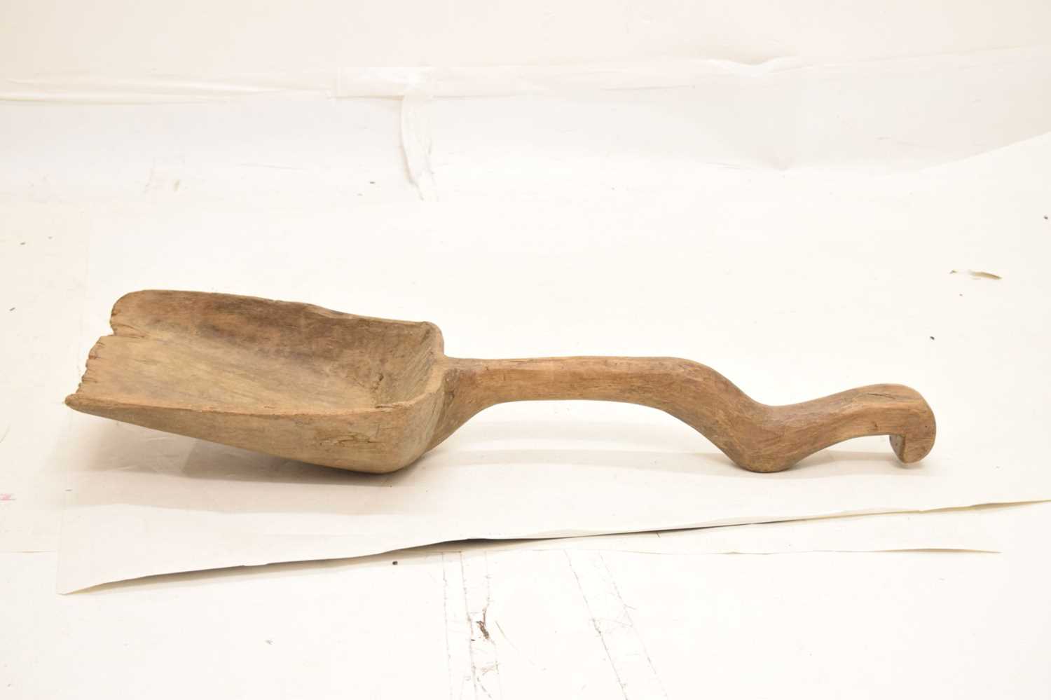 Rustic wooden malt shovel - Bild 2 aus 7