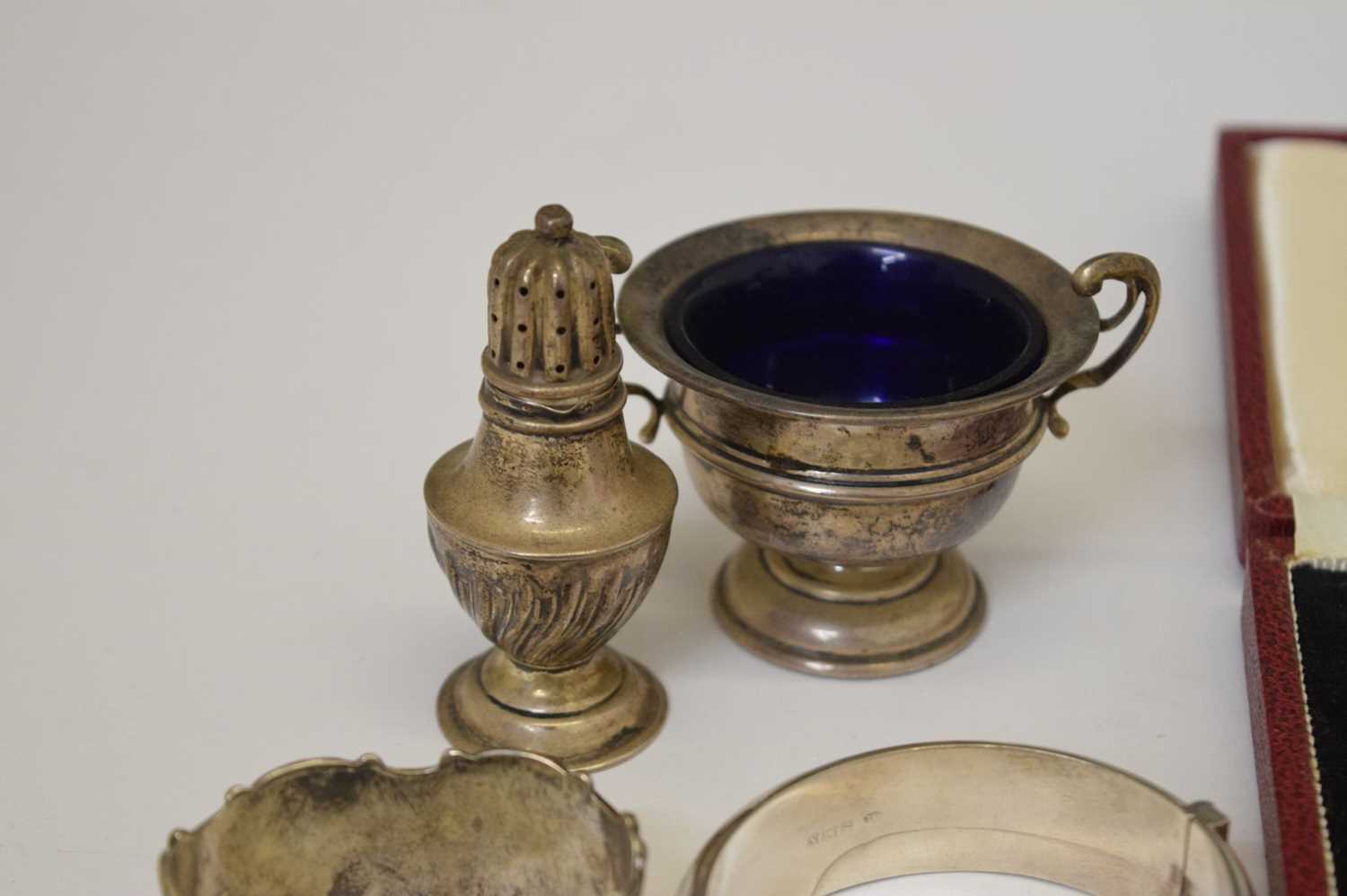 Silver teaspoons (cased), napkin rings, cruet, etc. - Image 8 of 12