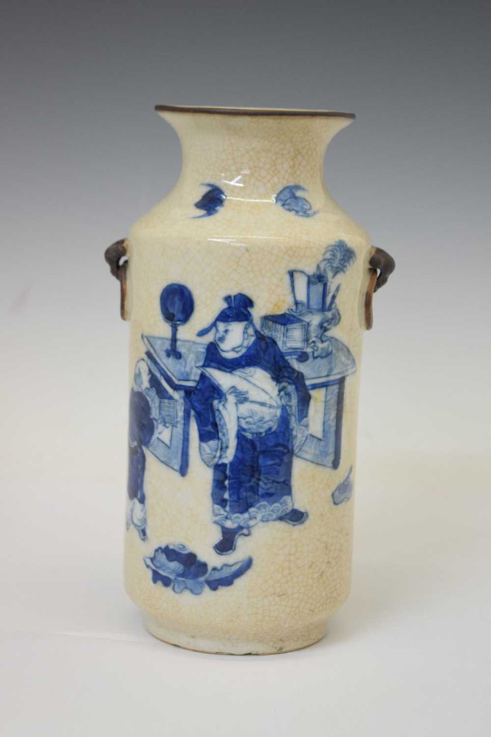 Chinese blue and white crackleware vase - Image 2 of 8