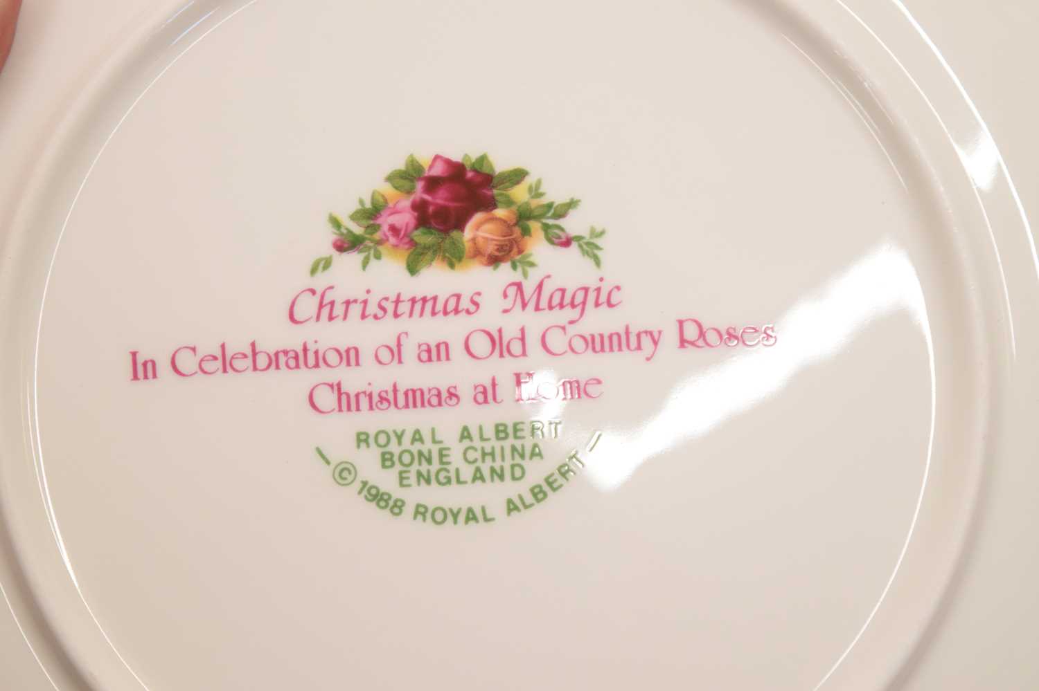 Collection of Royal Albert Old Country dinner and teawares - Image 2 of 14