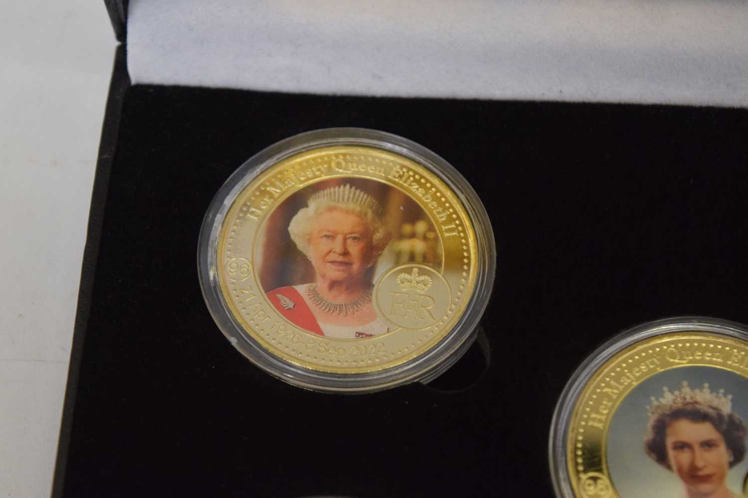 Gold-plated limited edition five-coin set commemorating Queen Elizabeth II - Bild 4 aus 7