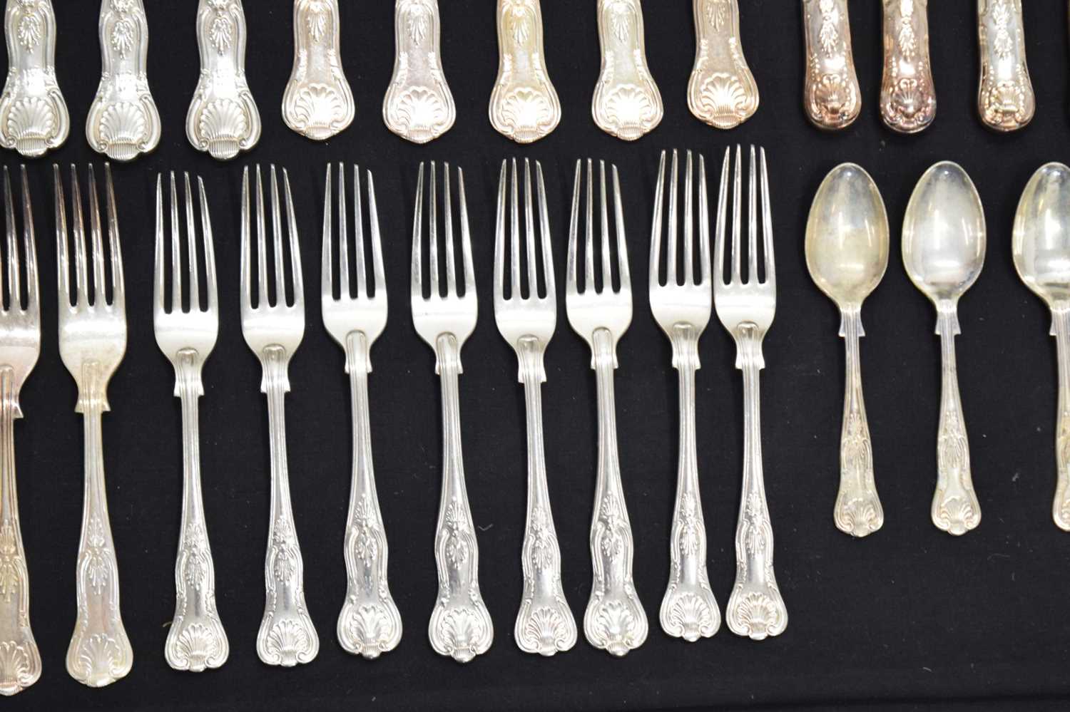 Quantity of silver-plated Kings pattern cutlery - Image 4 of 15