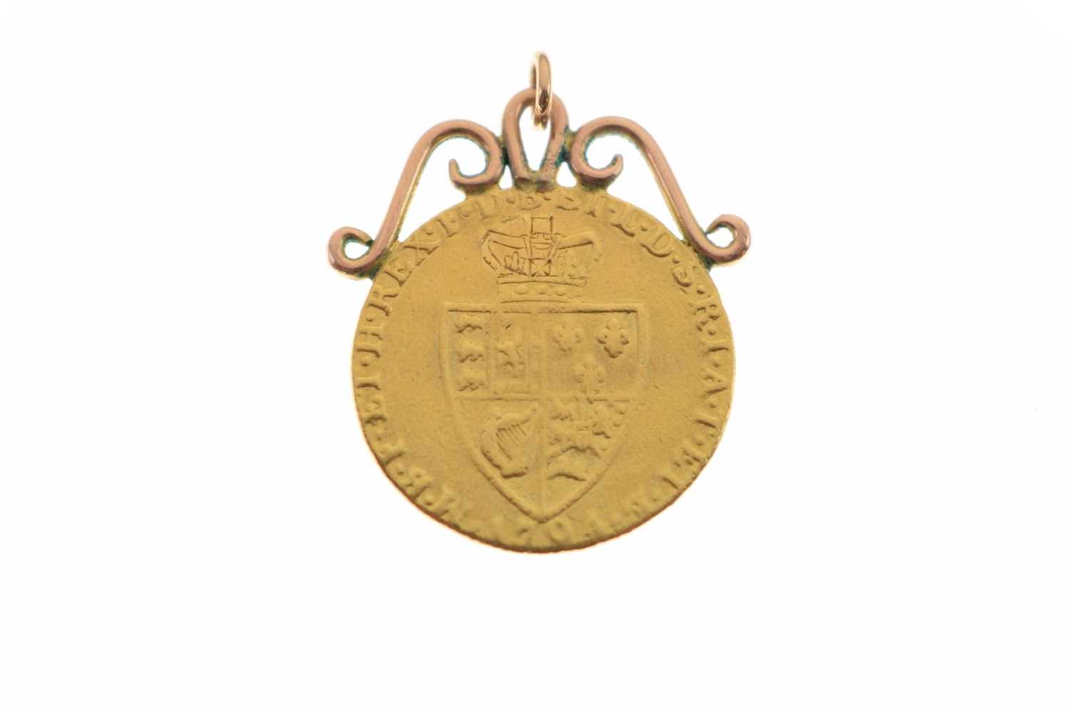 George III gold guinea, possibly 1794, with soldered suspension loop - Image 4 of 4