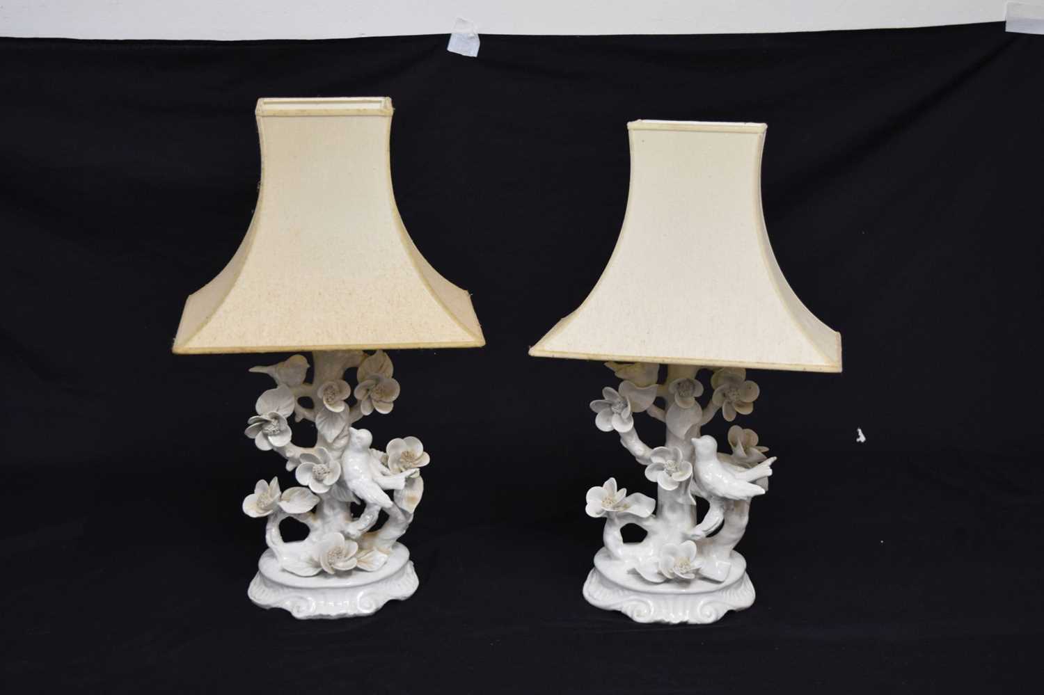 Pair of Italian porcelain bird table lamps - Image 2 of 10