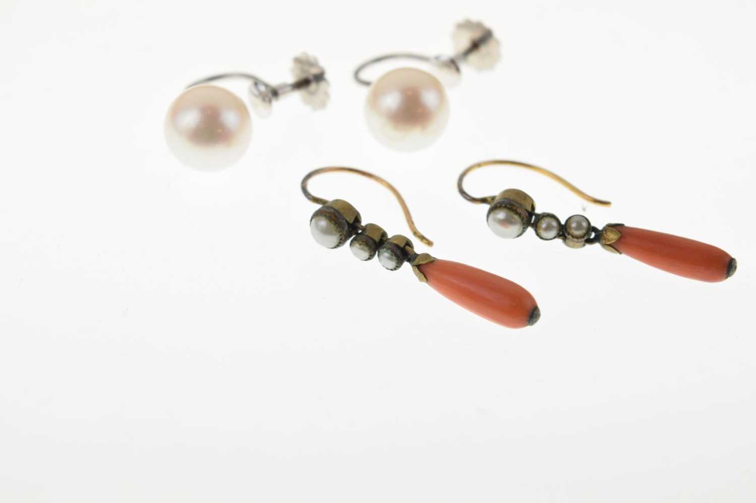 Pair of 19th century coral and pearl earrings, and a pair of cultured pearl earrings - Image 3 of 8