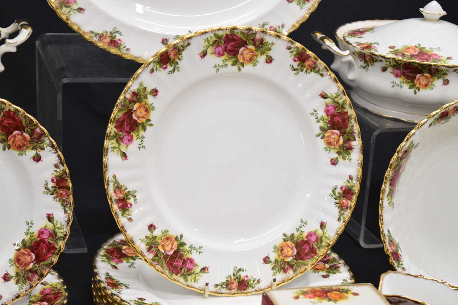 Royal Albert 'Old Country Roses' six person service - Image 11 of 16