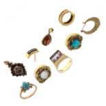 Small group of gold and yellow metal jewellery