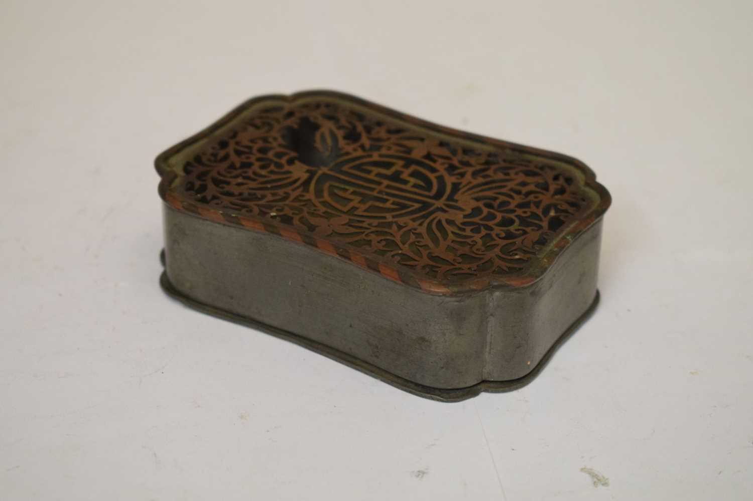 Chinese pewter cartouche-shaped box - Image 4 of 7