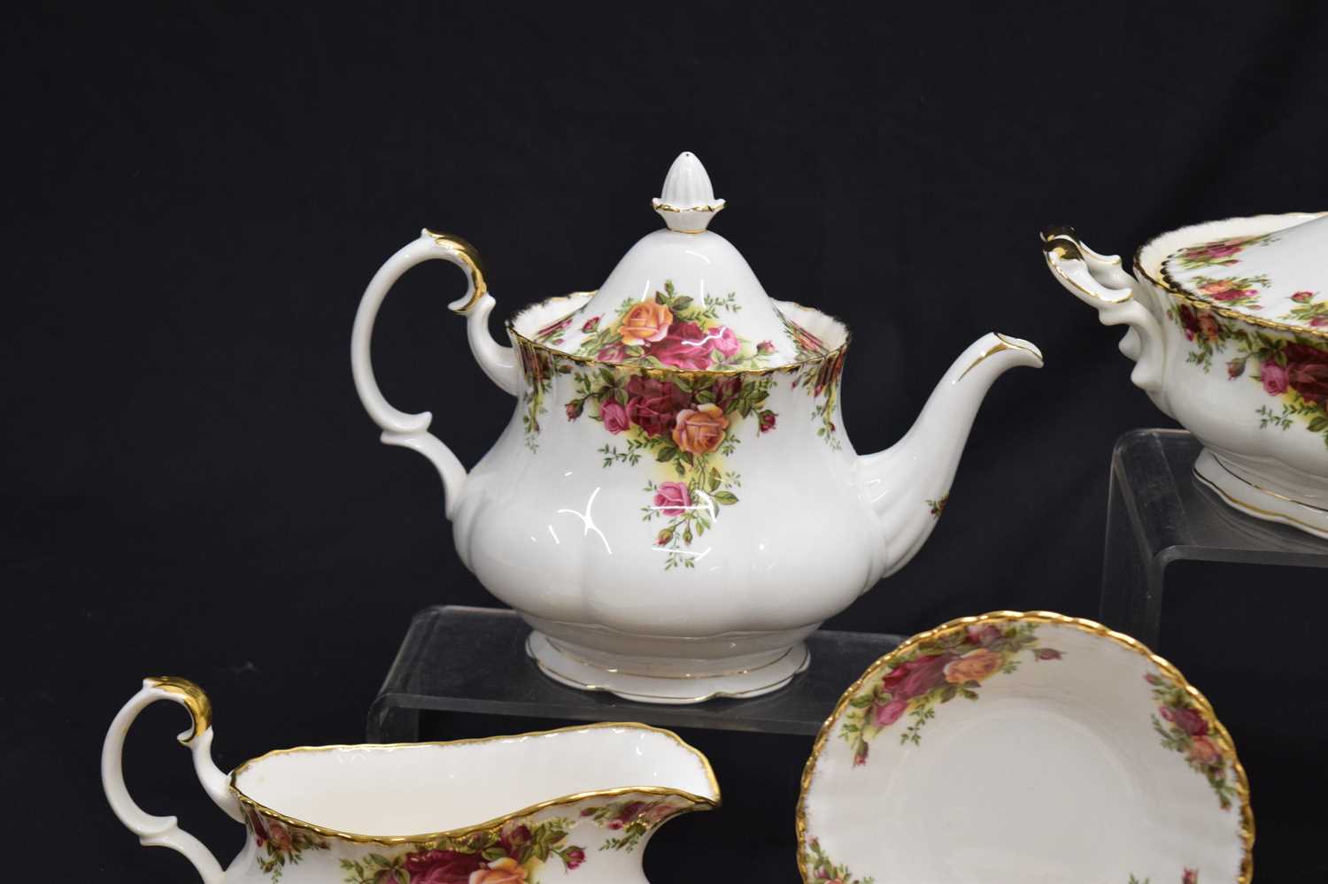 Royal Albert 'Old Country Roses' six person service - Image 13 of 16