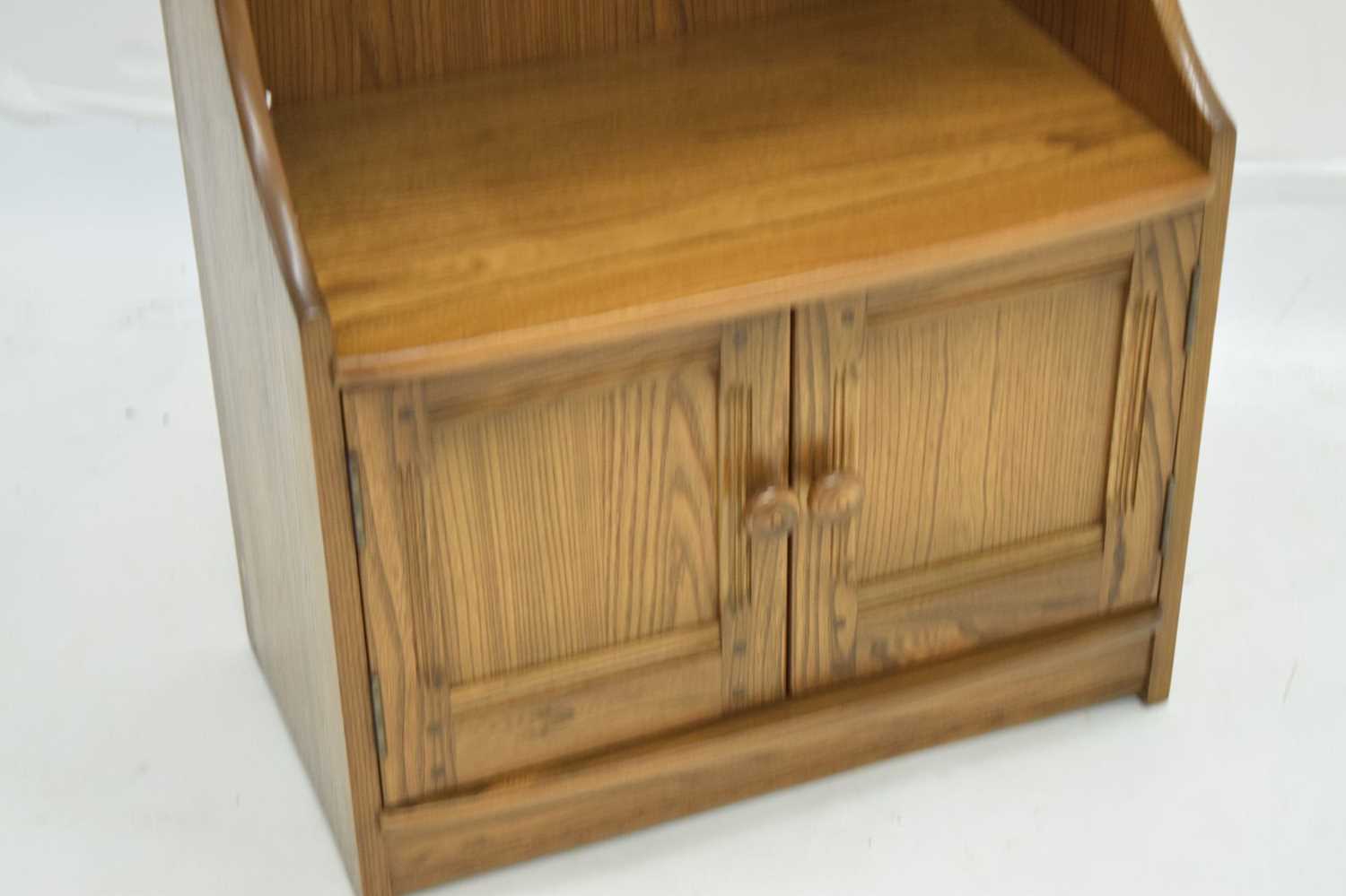 Ercol Windsor elm waterfall cupboard and shelves - Image 3 of 11