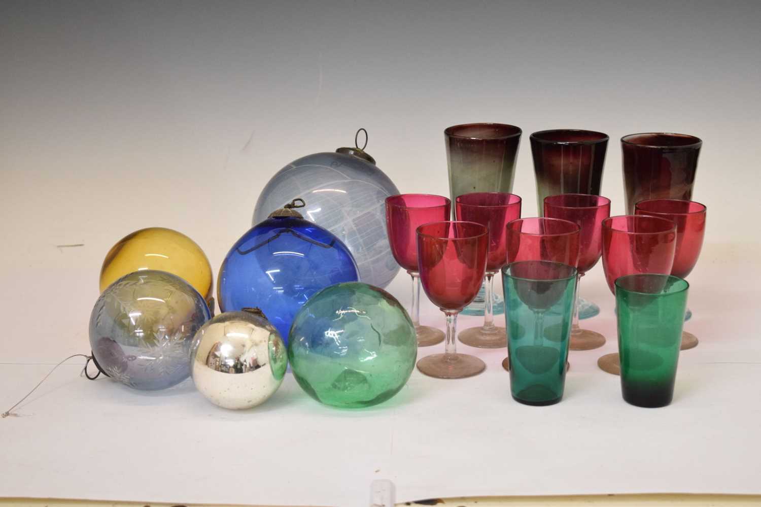 Quantity of coloured glass and glass globes/balls, etc - Image 2 of 11