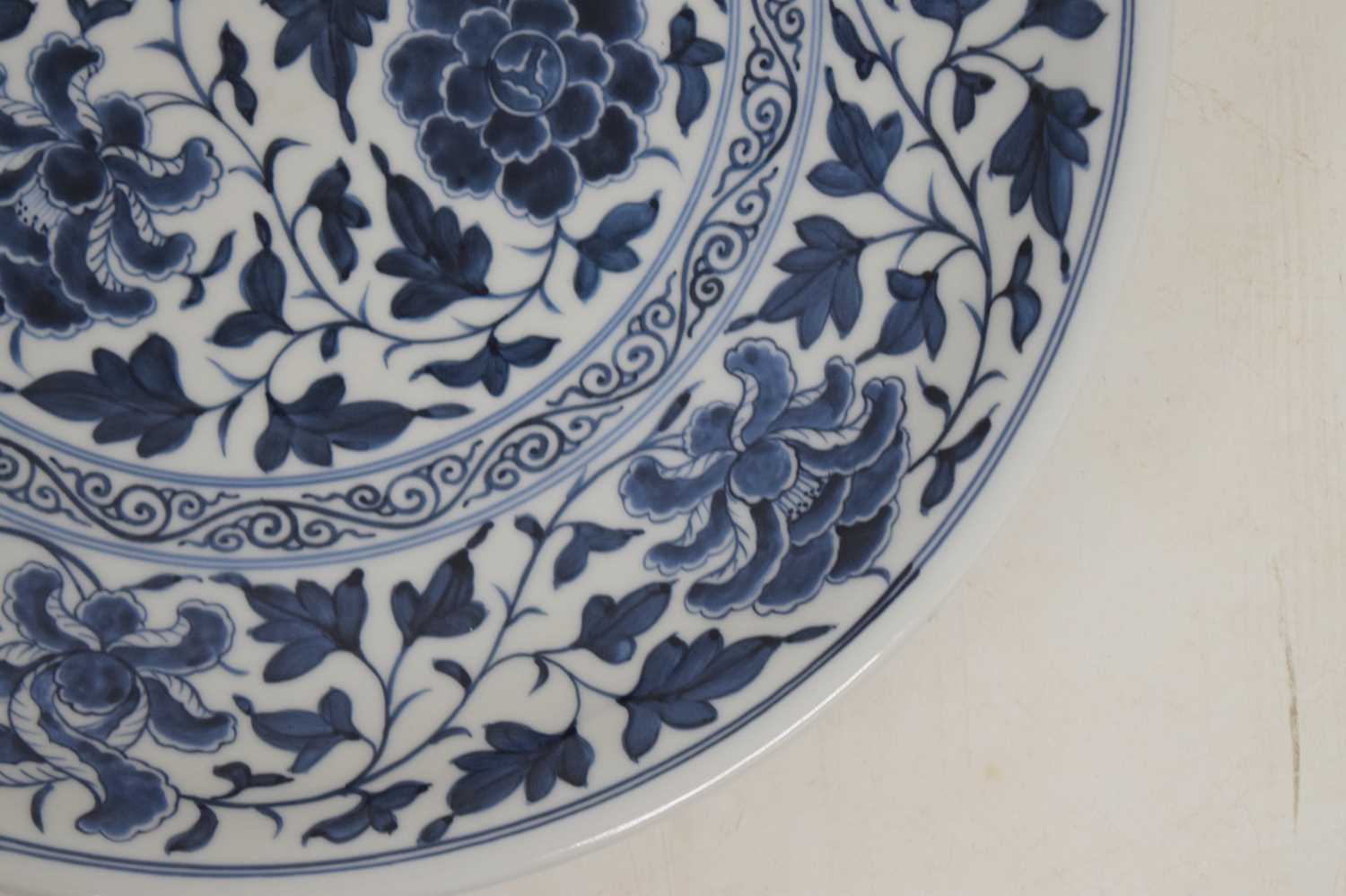 Large Chinese blue and white porcelain bowl - Image 2 of 8