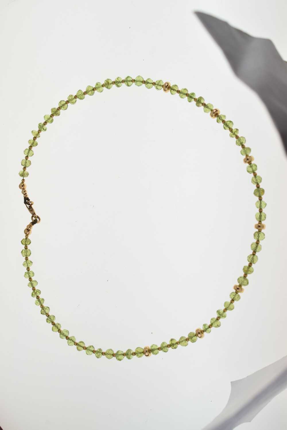 9ct gold and peridot necklace - Image 9 of 9