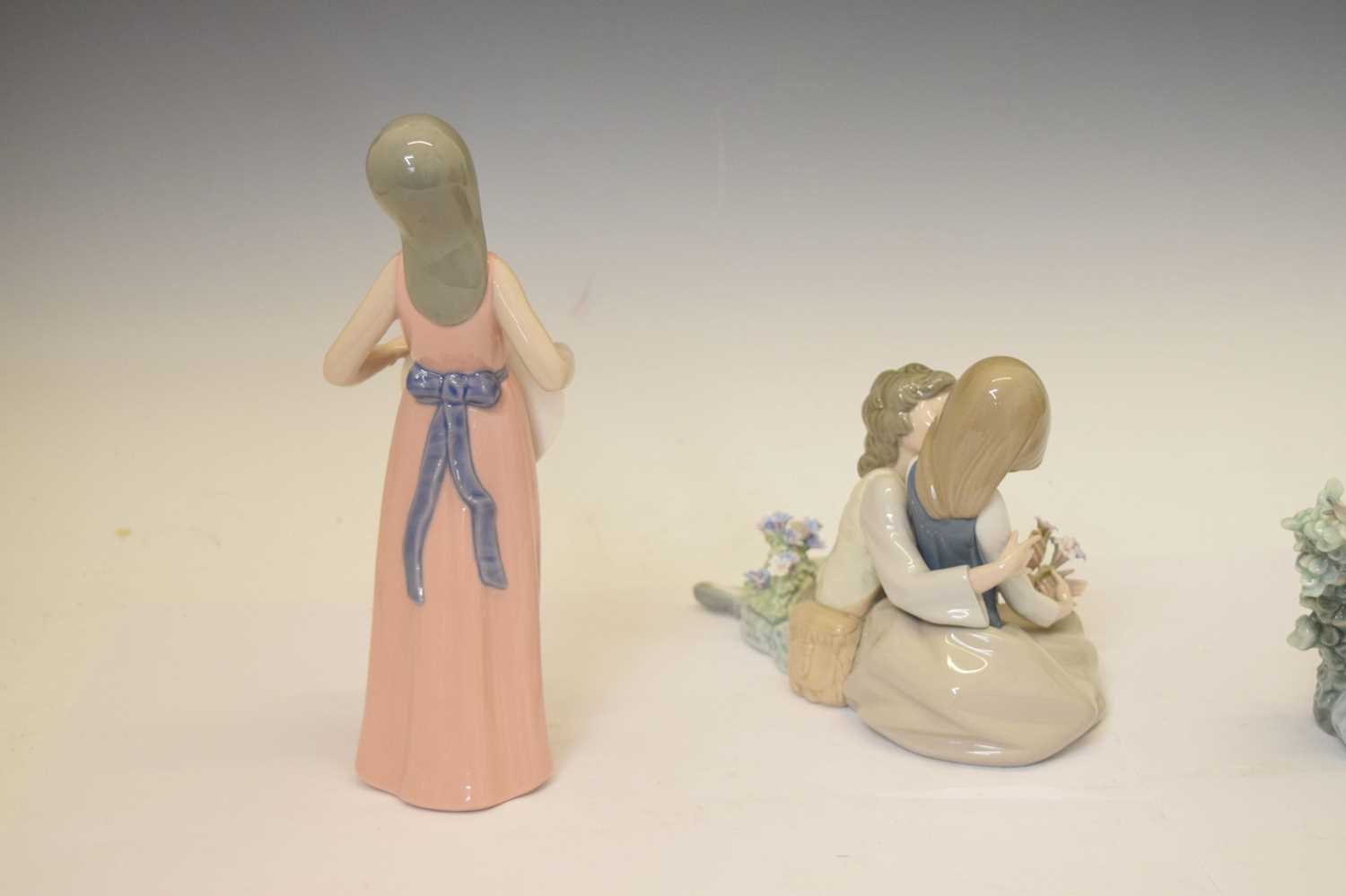 Lladro - Three porcelain figures - Image 7 of 11