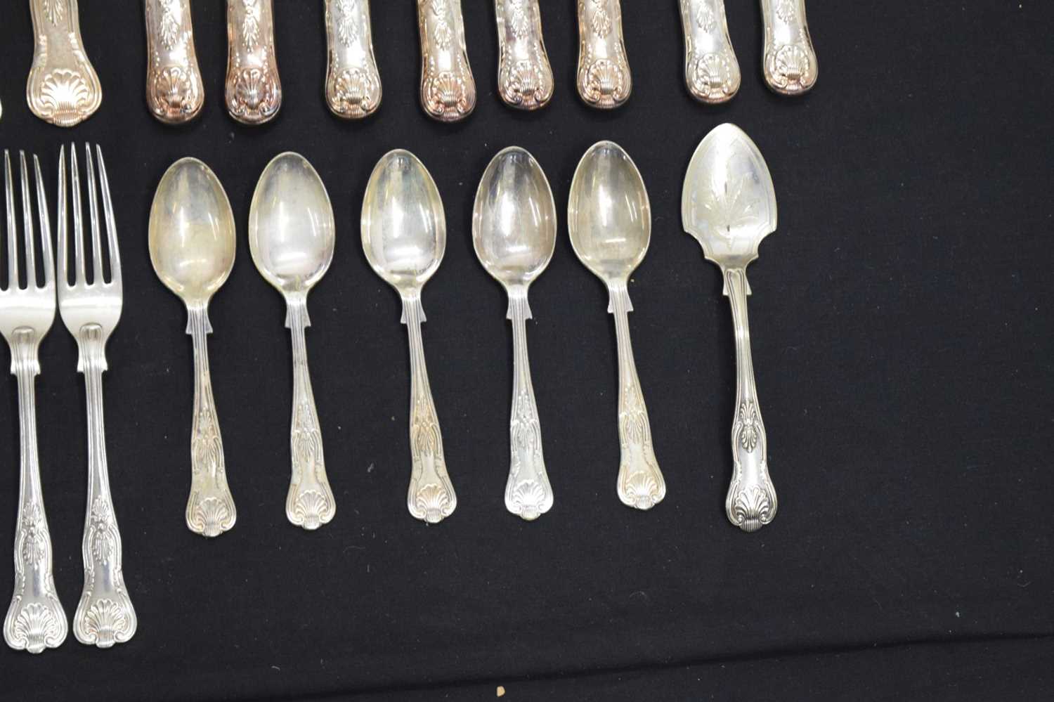 Quantity of silver-plated Kings pattern cutlery - Image 8 of 15