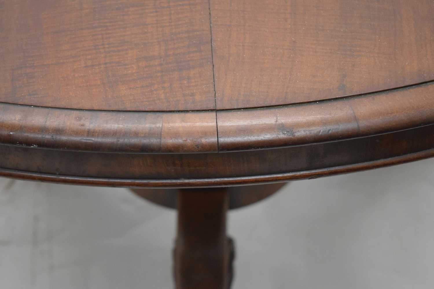 Victorian mahogany centre table - Image 10 of 11