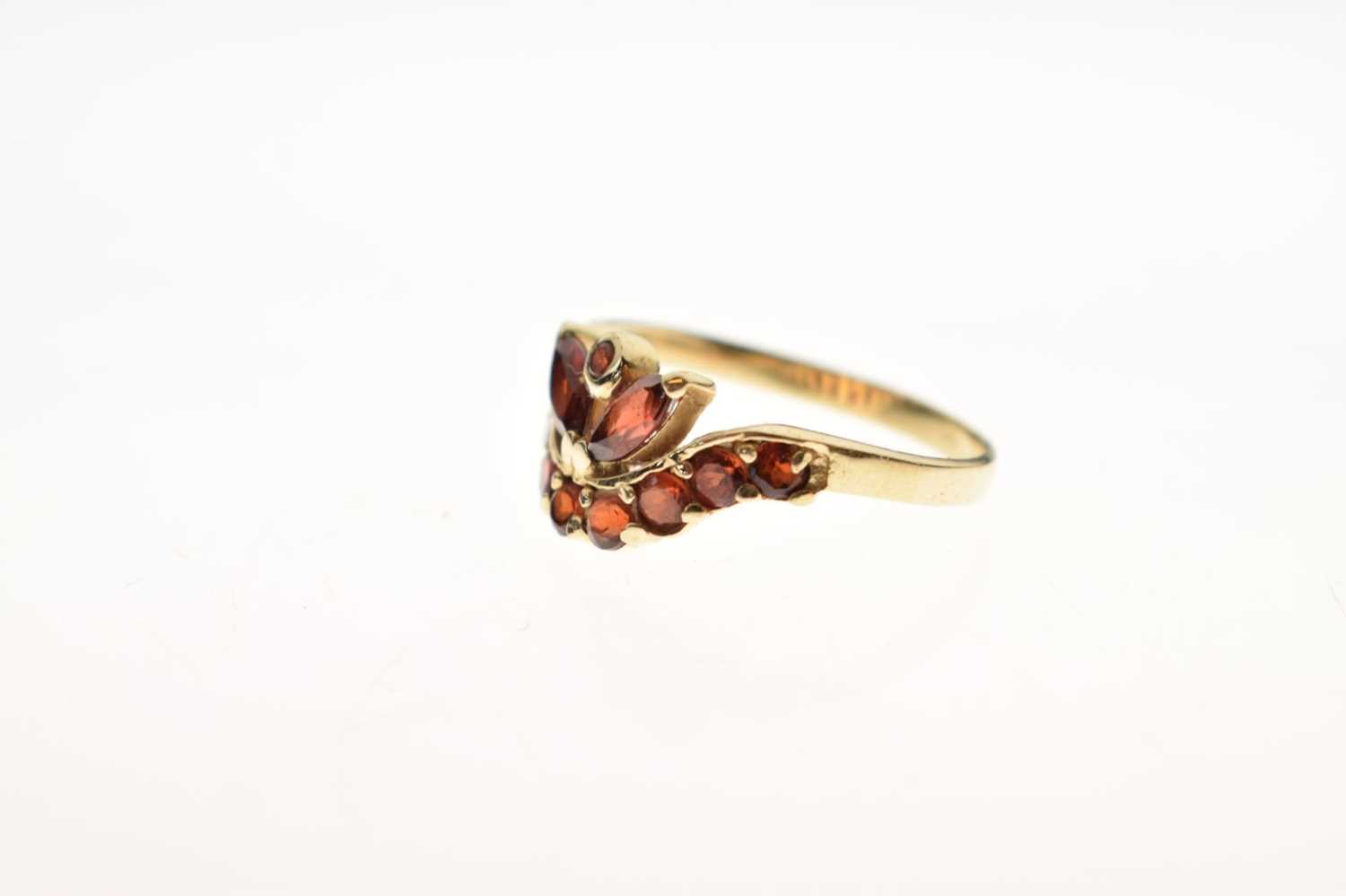 Garnet multi-stone dress ring, stamped '14K' - Image 2 of 6