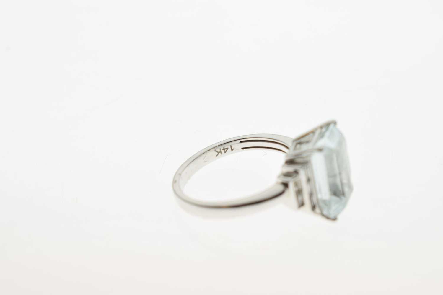 Aquamarine and diamond 14ct white gold ring - Image 5 of 7