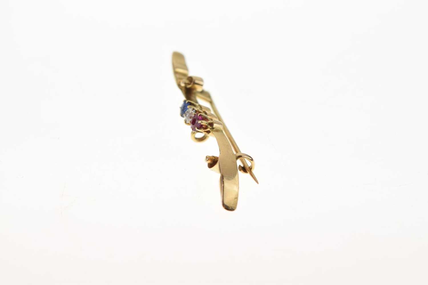 Ruby, sapphire and diamond yellow metal bar brooch - Image 4 of 7