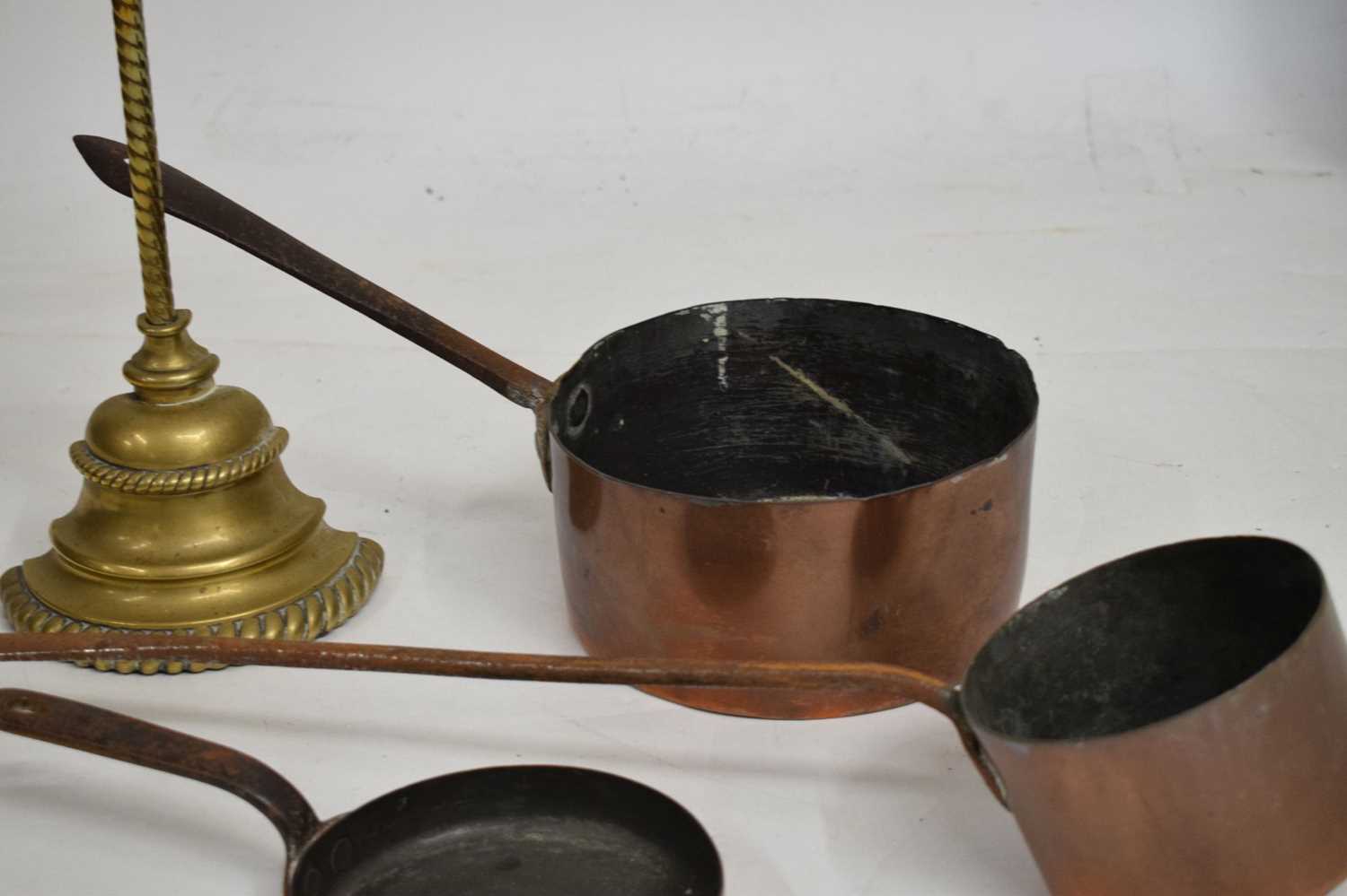 Gilt metal doorstop and three copper pans - Image 5 of 12