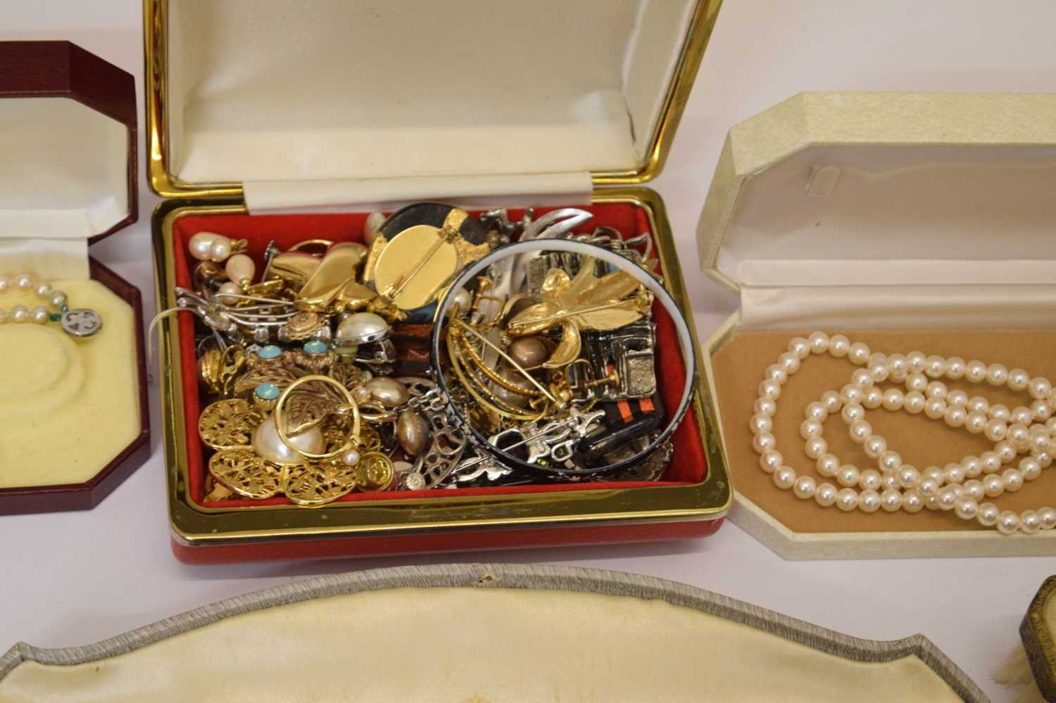 Assorted costume jewellery - Image 6 of 9