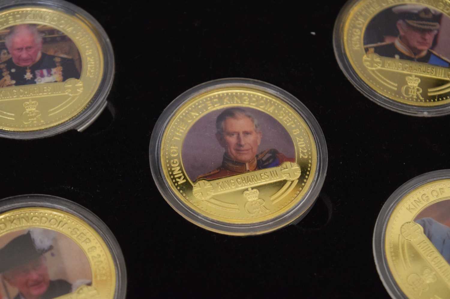 Gold-plated limited edition five-coin set commemorating Charles III - Image 5 of 7