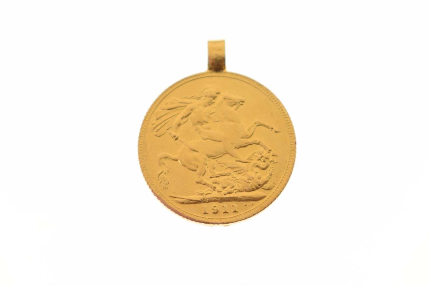 George V gold sovereign, 1911 - Image 4 of 4