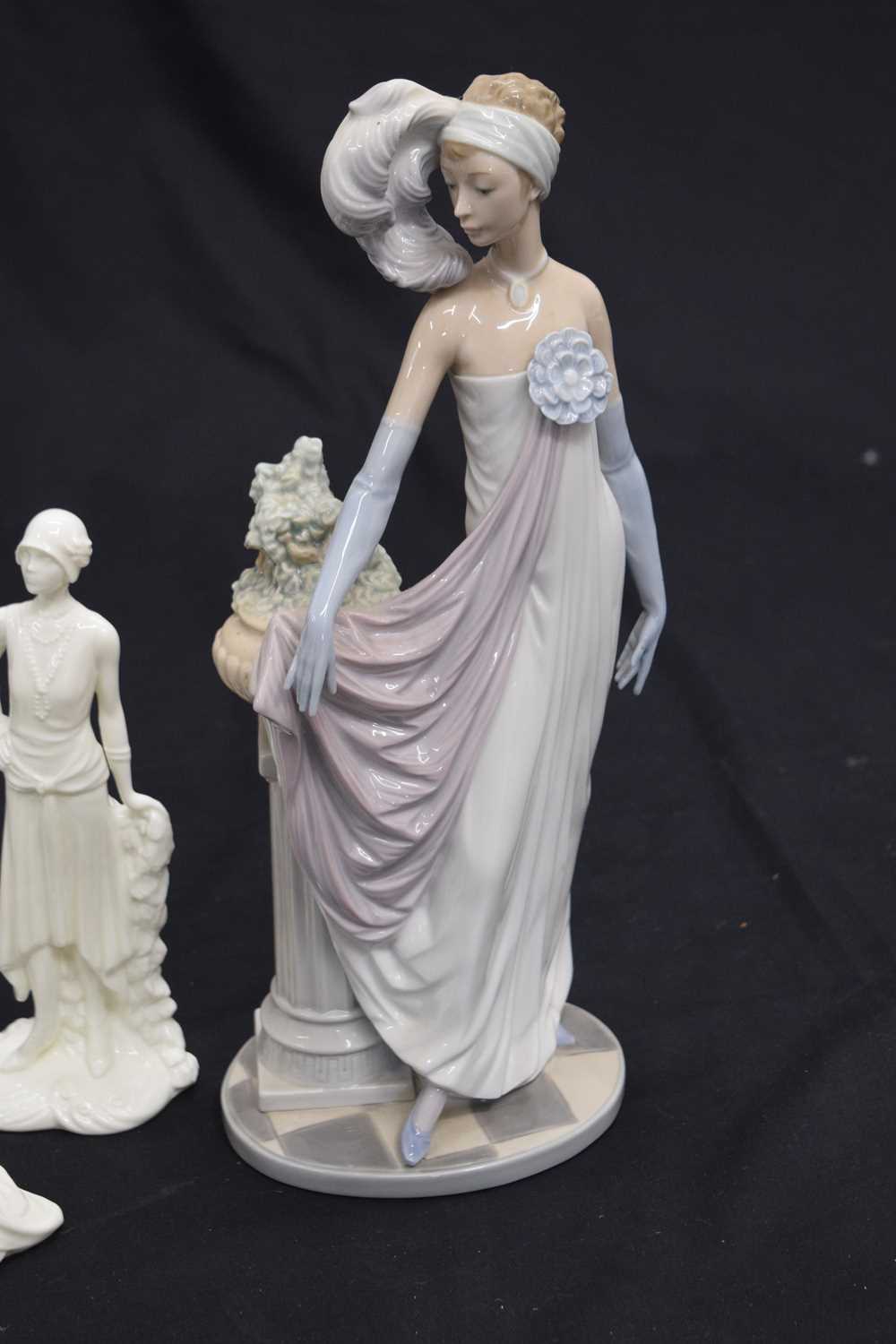Lladro - Porcelain figure - 'Socialite of the 20s/David Charleston' - Image 8 of 8