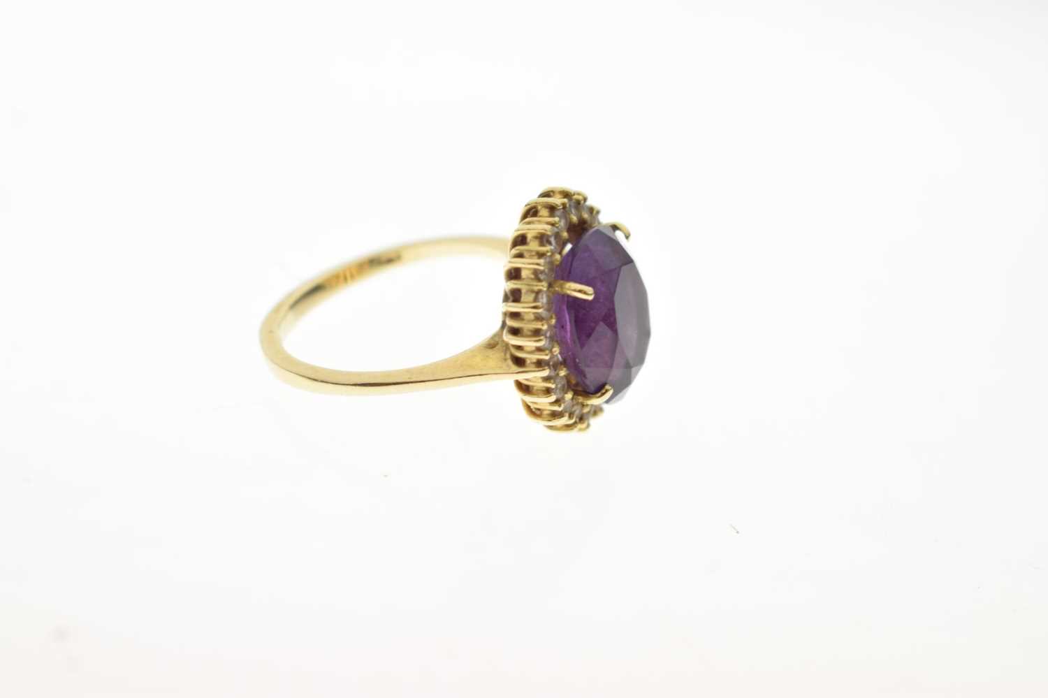 18ct gold, amethyst and diamond cluster ring - Image 4 of 6