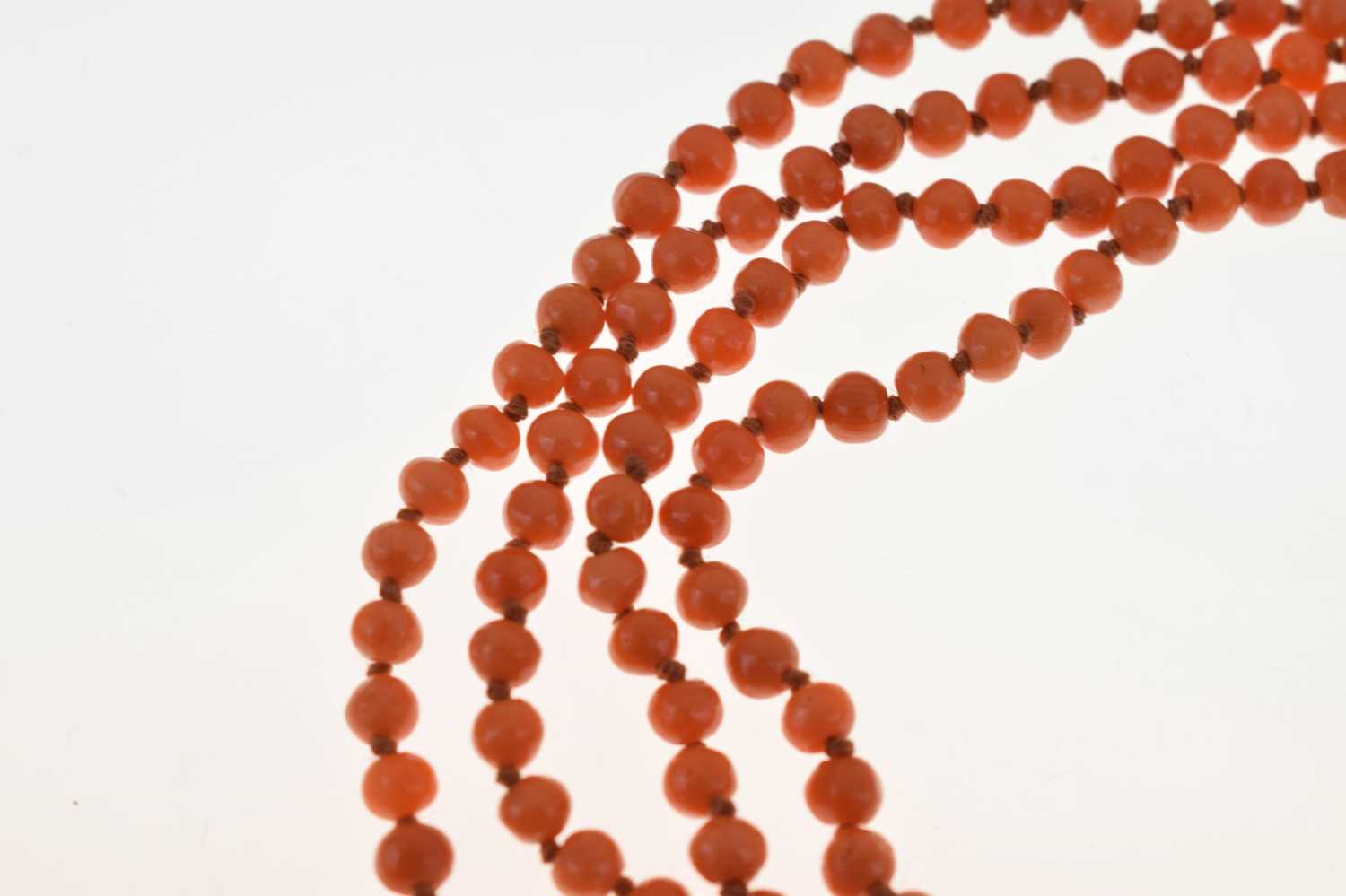 Coral bead necklace - Image 7 of 10