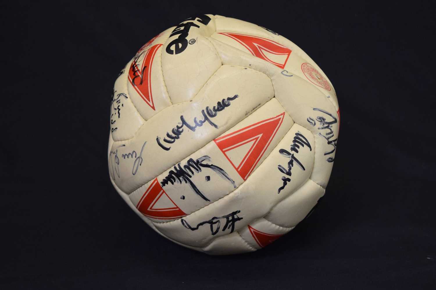 Manchester United autographed football - Bild 5 aus 7