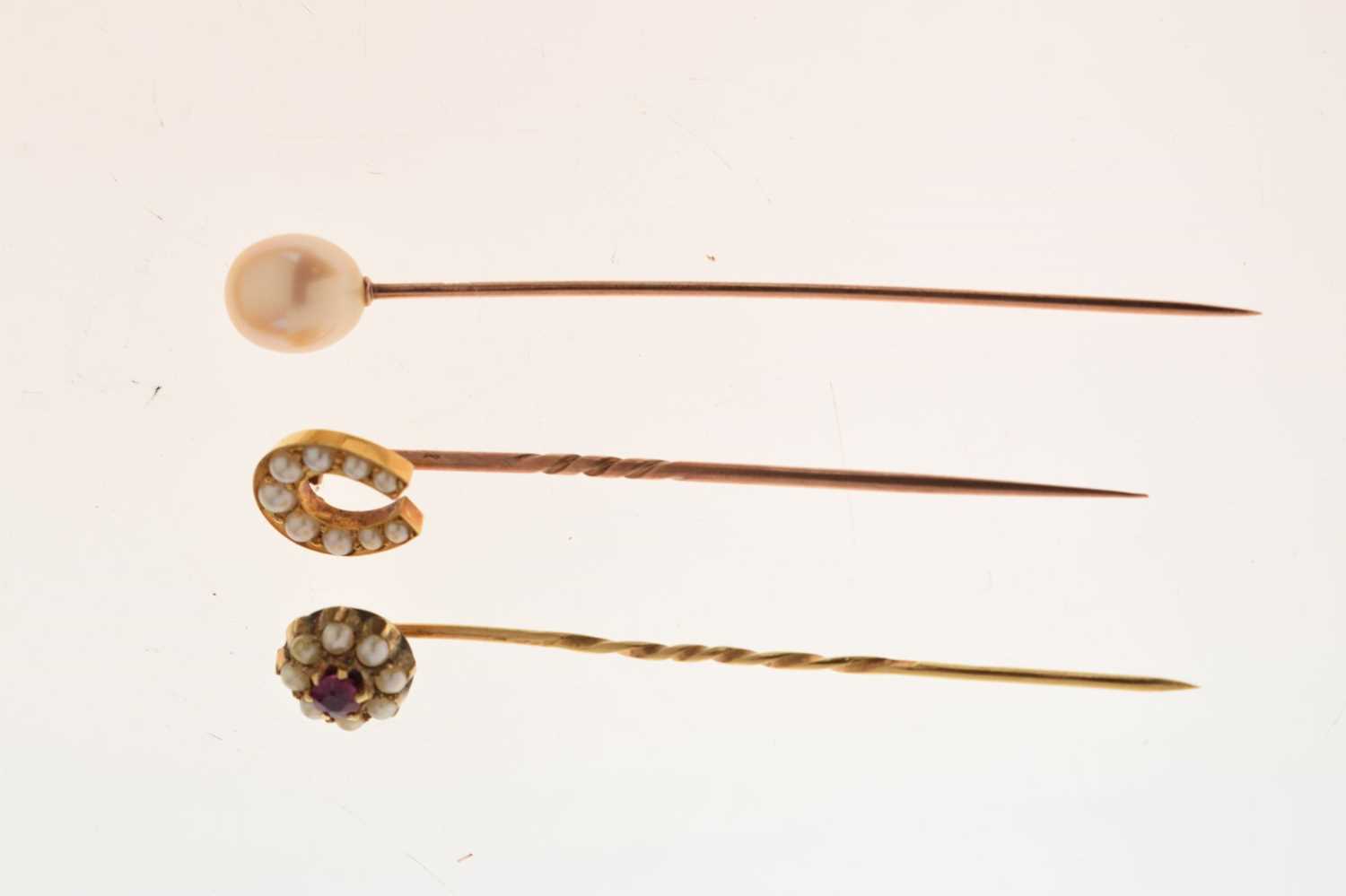 Three pearl set stickpins - Image 5 of 5