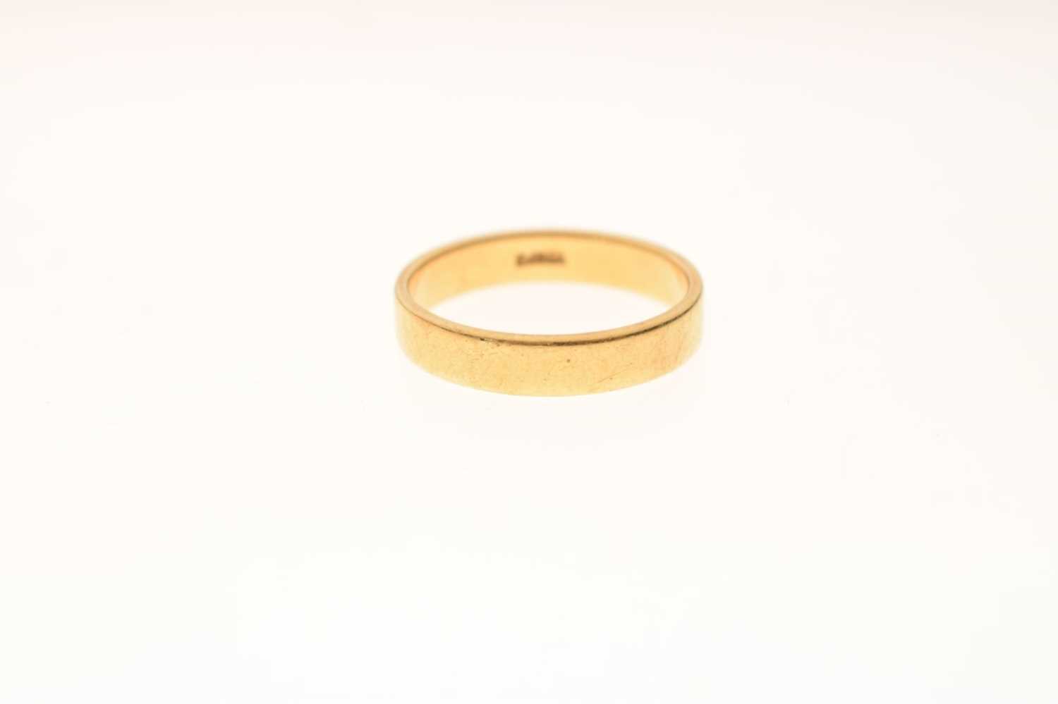 Wedding band of flat section design - Image 5 of 5