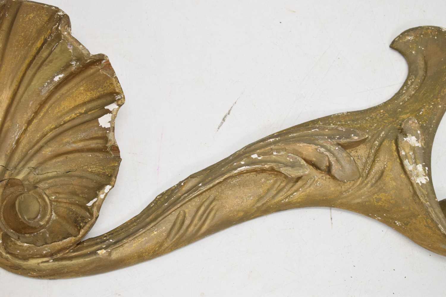 18th century carved giltwood cresting - Image 5 of 9