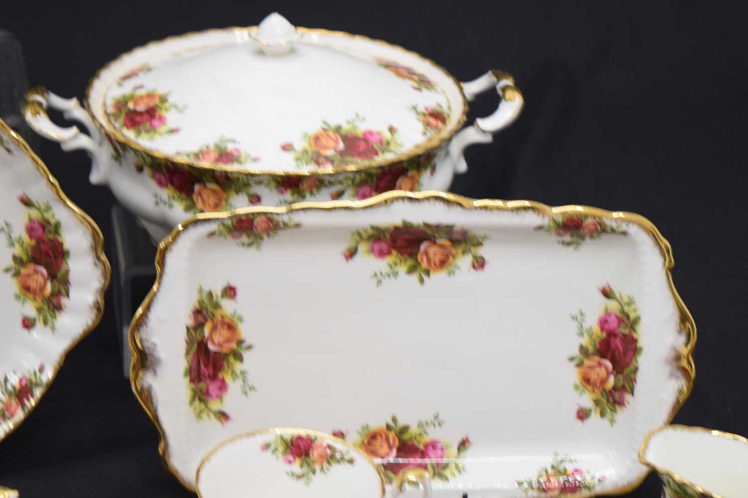 Collection of Royal Albert Old Country dinner and teawares - Image 6 of 14