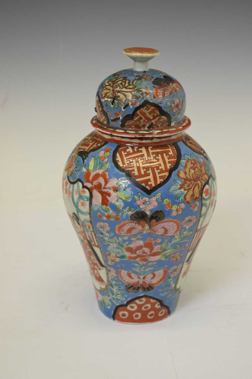 Japanese Imari baluster jar and cover - Image 6 of 10