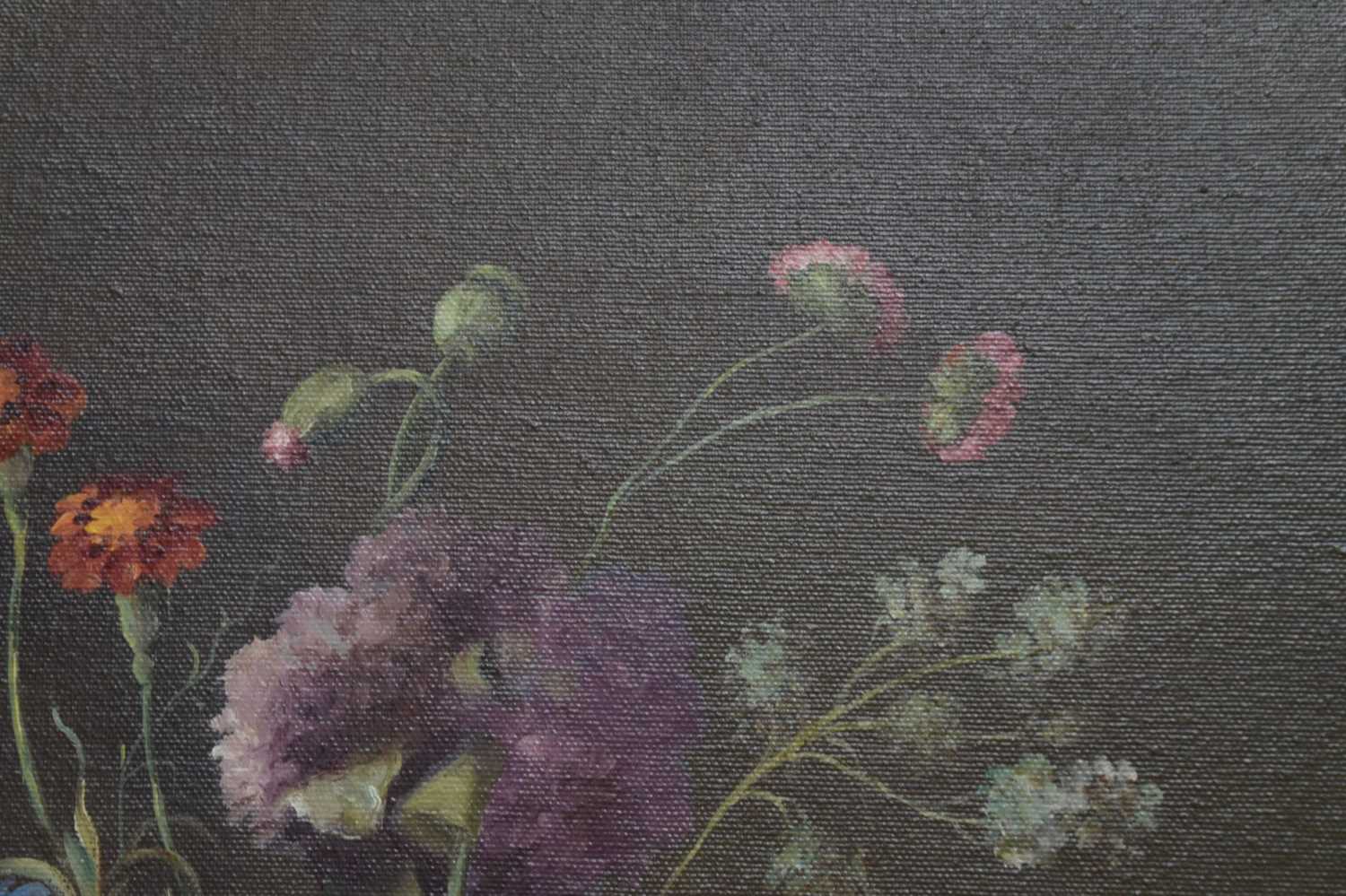 20th century oil on canvas - Still life with flowers - Image 7 of 9