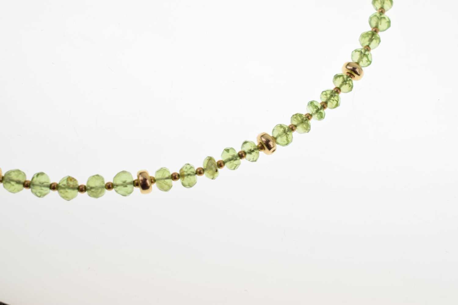 9ct gold and peridot necklace - Image 6 of 9