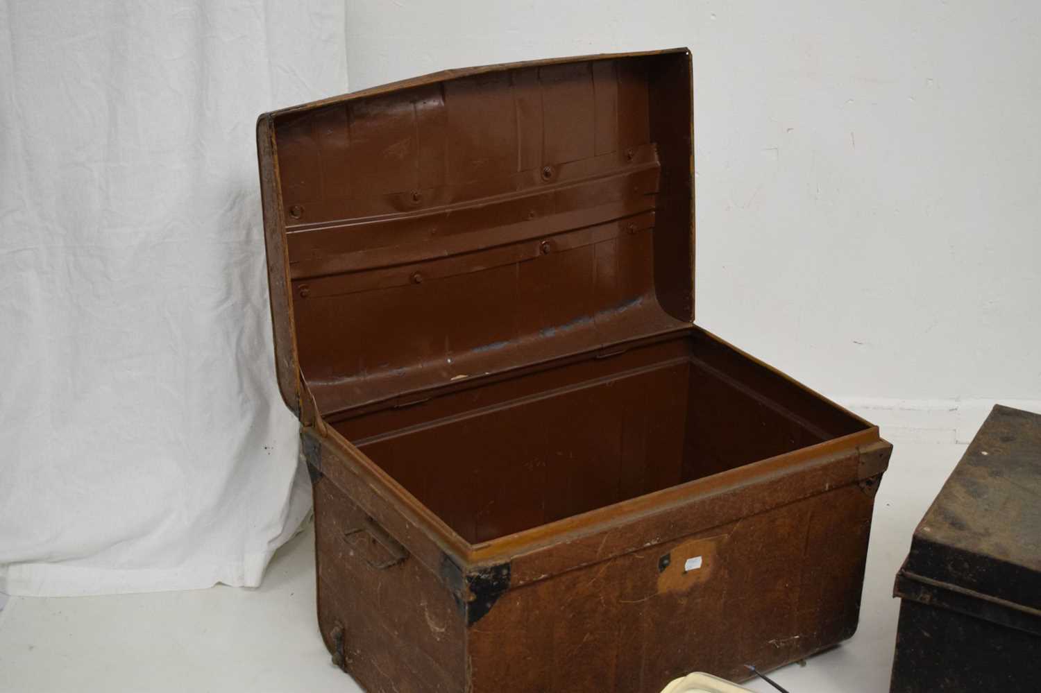 Large metal tin trunk, etc - Image 10 of 12